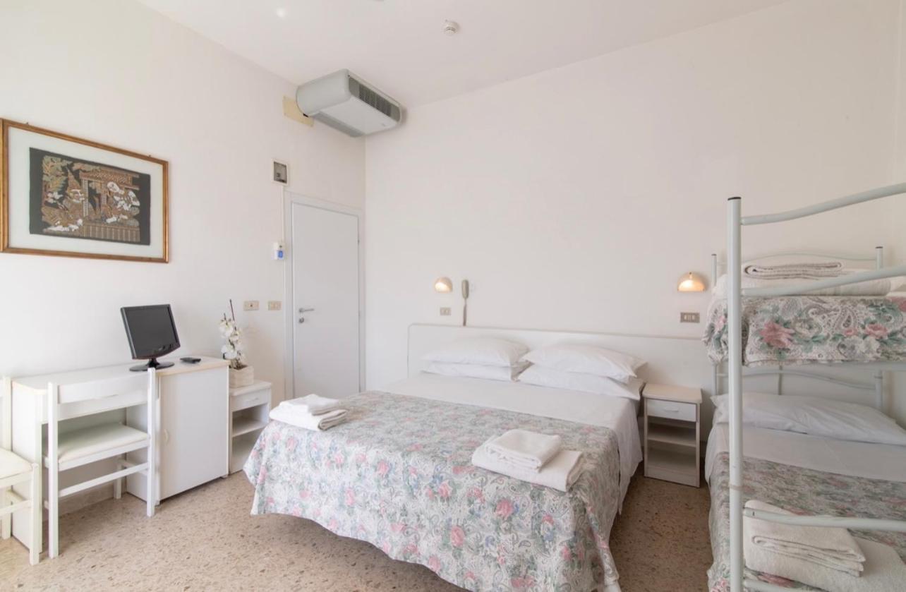 קאטוליקה Hotel Miro מראה חיצוני תמונה