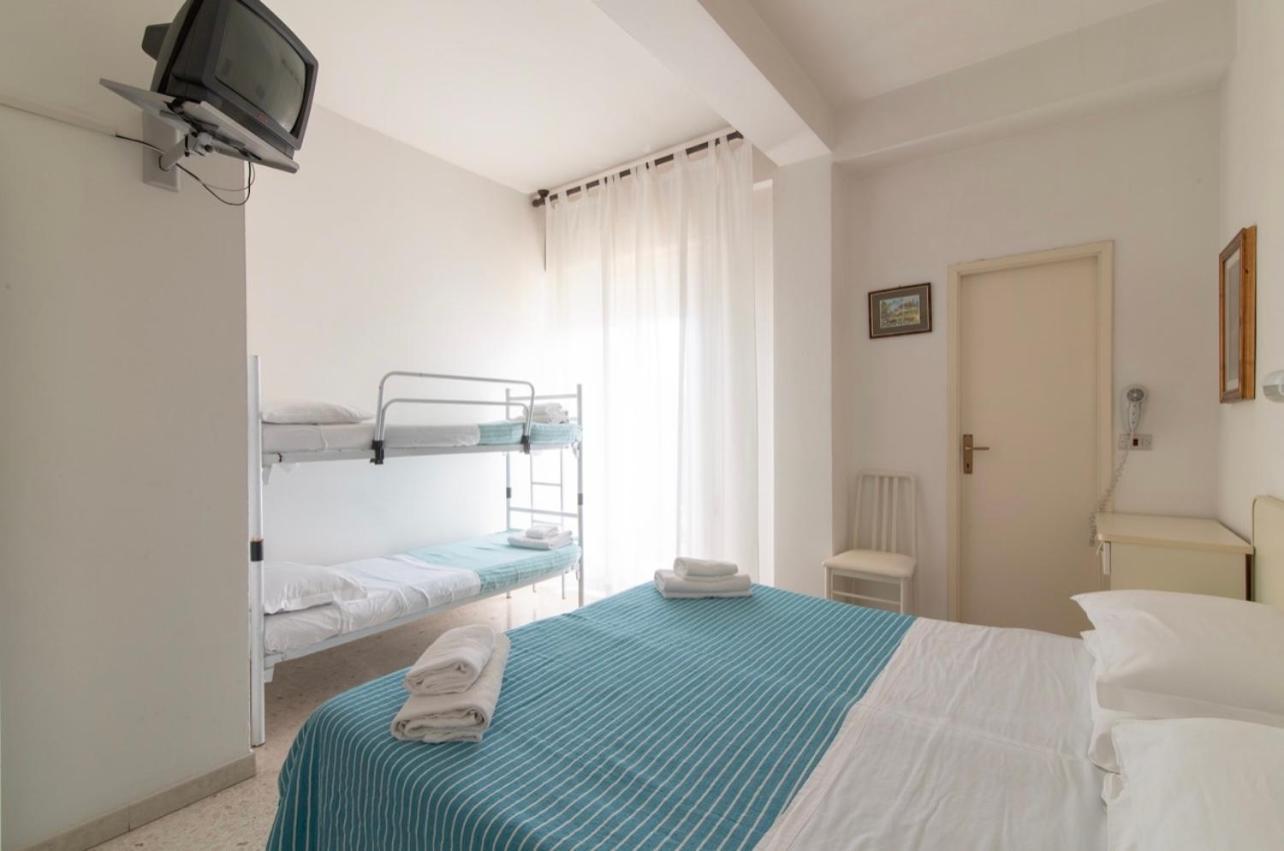 קאטוליקה Hotel Miro מראה חיצוני תמונה