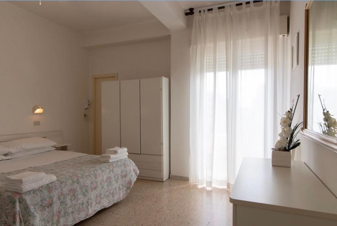 קאטוליקה Hotel Miro מראה חיצוני תמונה